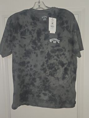 Men's Small - Billabong T-shirt - NWT